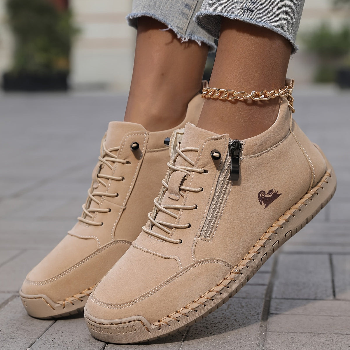 Isla | Comfort Cushion-Step Trainers