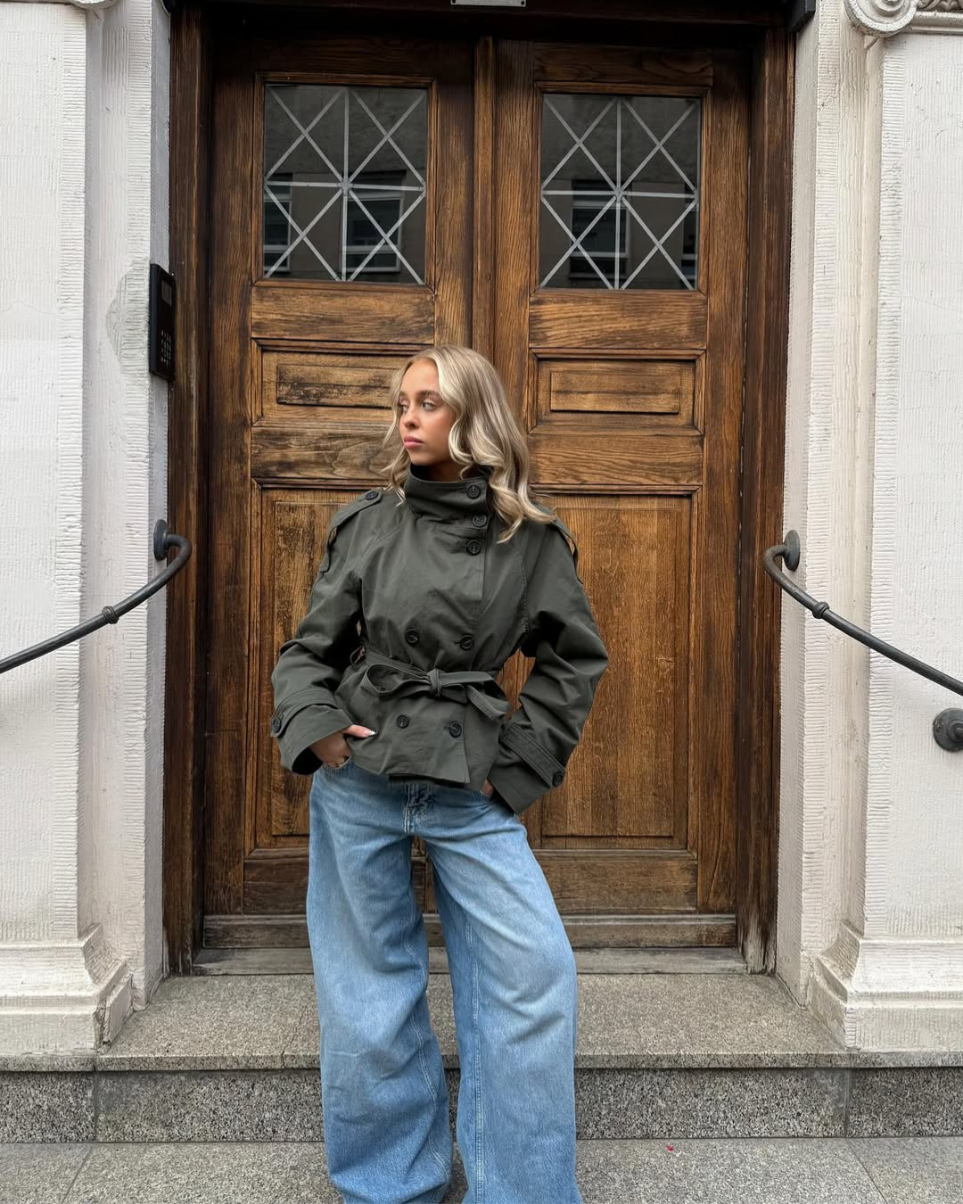 Amabel | Women's Stylish Cropped Trench Coat