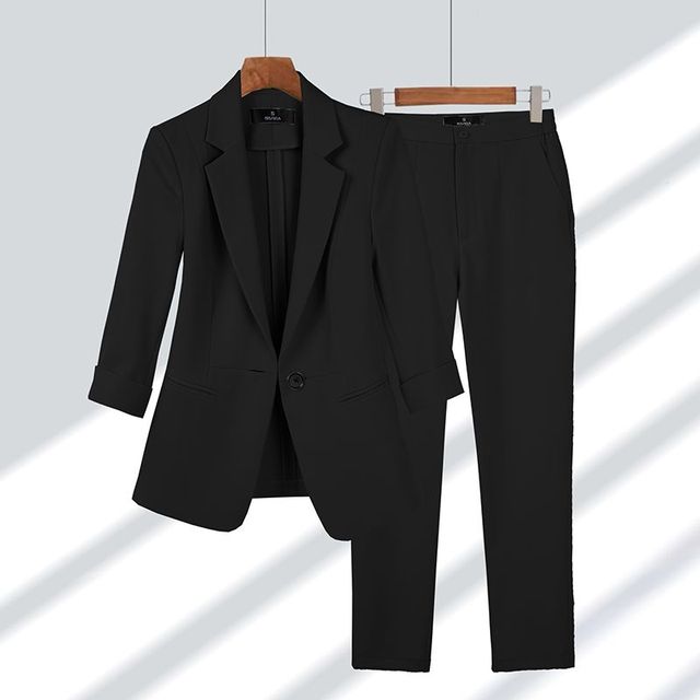 Chloé Elegant Blazer & Trouser Set
