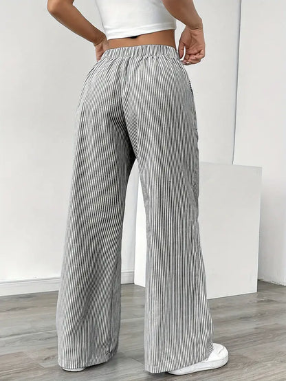 Linda | Chic Striped Trousers with Pockets
