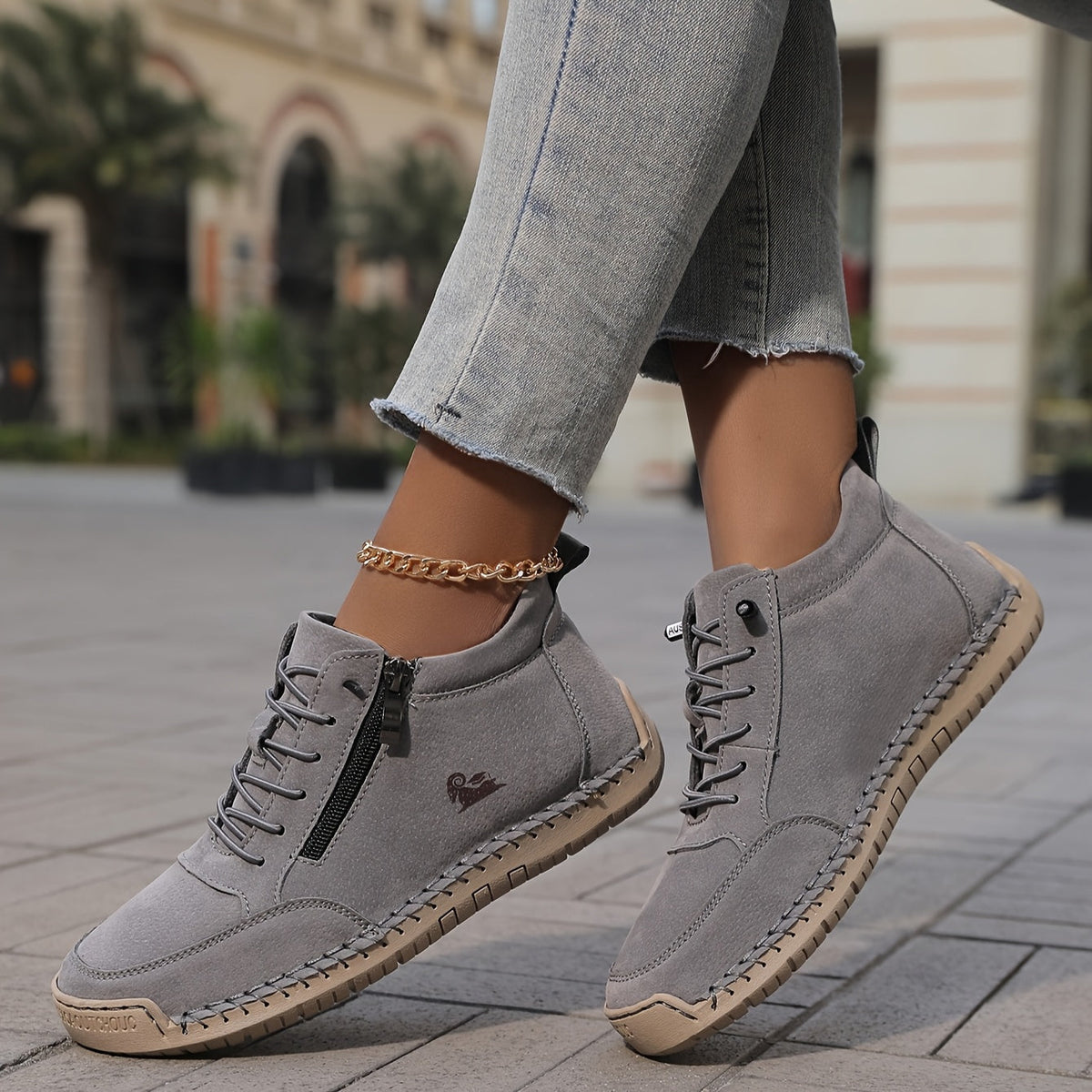 Isla | Comfort Cushion-Step Trainers
