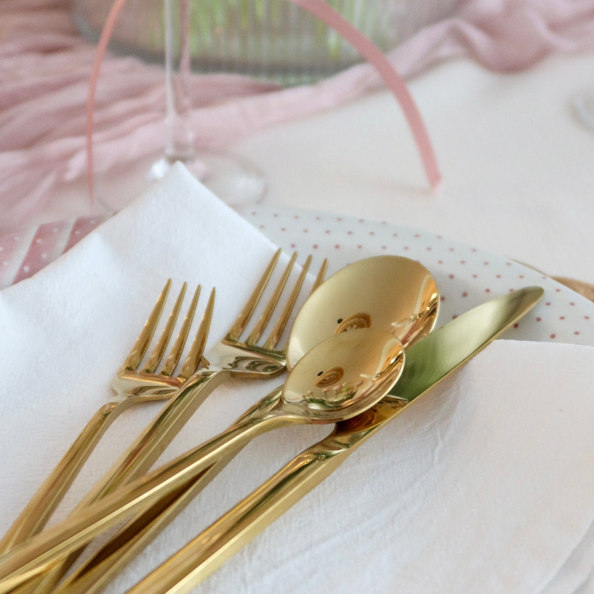 Elegant Cutlery Set | 30-Piece Stainless Steel Tableware with Polished Finish | Modern Design for Everyday Dining
