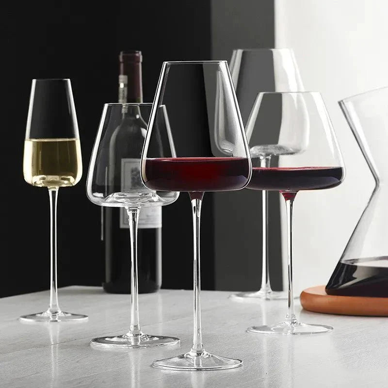 Elegant Hand-Blown Crystal Wine Glasses & Champagne Flutes | Unique Design for Sophisticated Drinking Experience