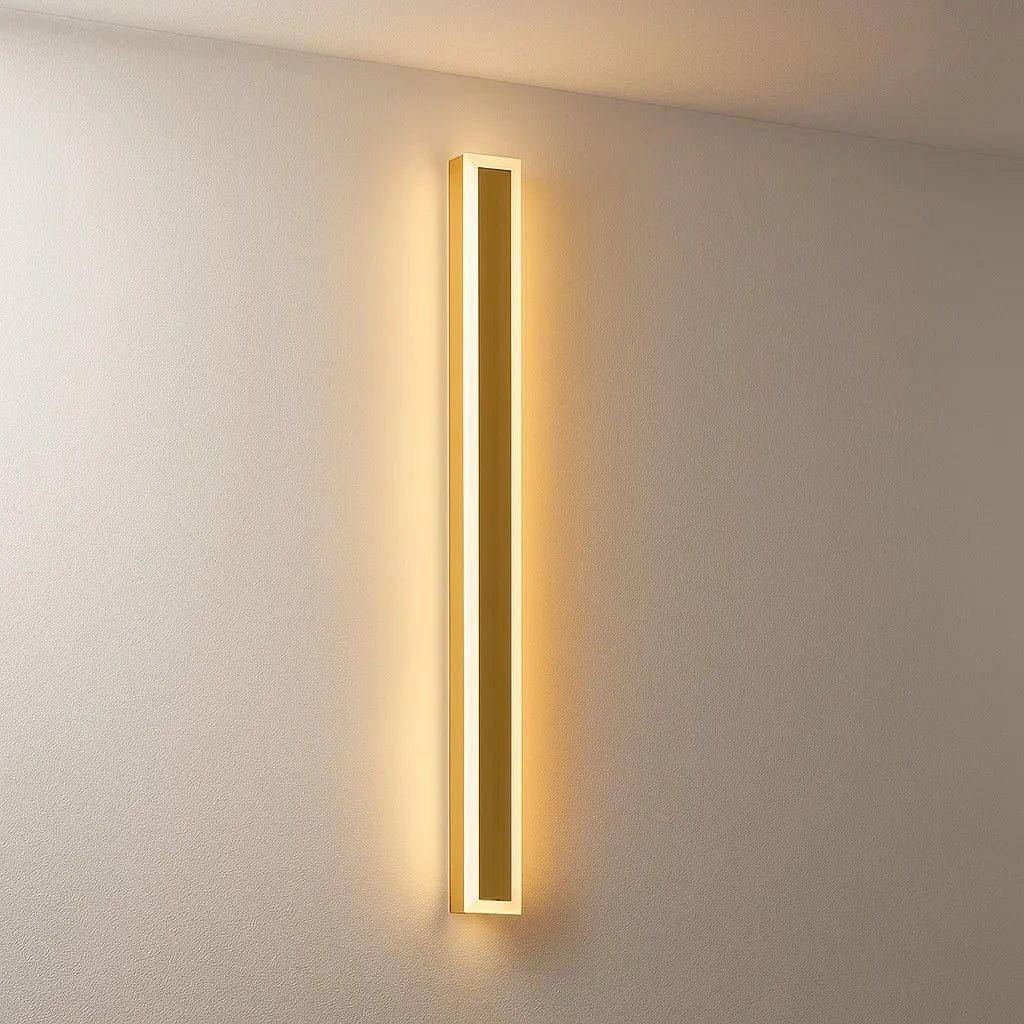 Elegant Linear Outdoor Wall Light with Dimmable LED and IP65 Rating | Modern Golden Design for Stylish Exteriors