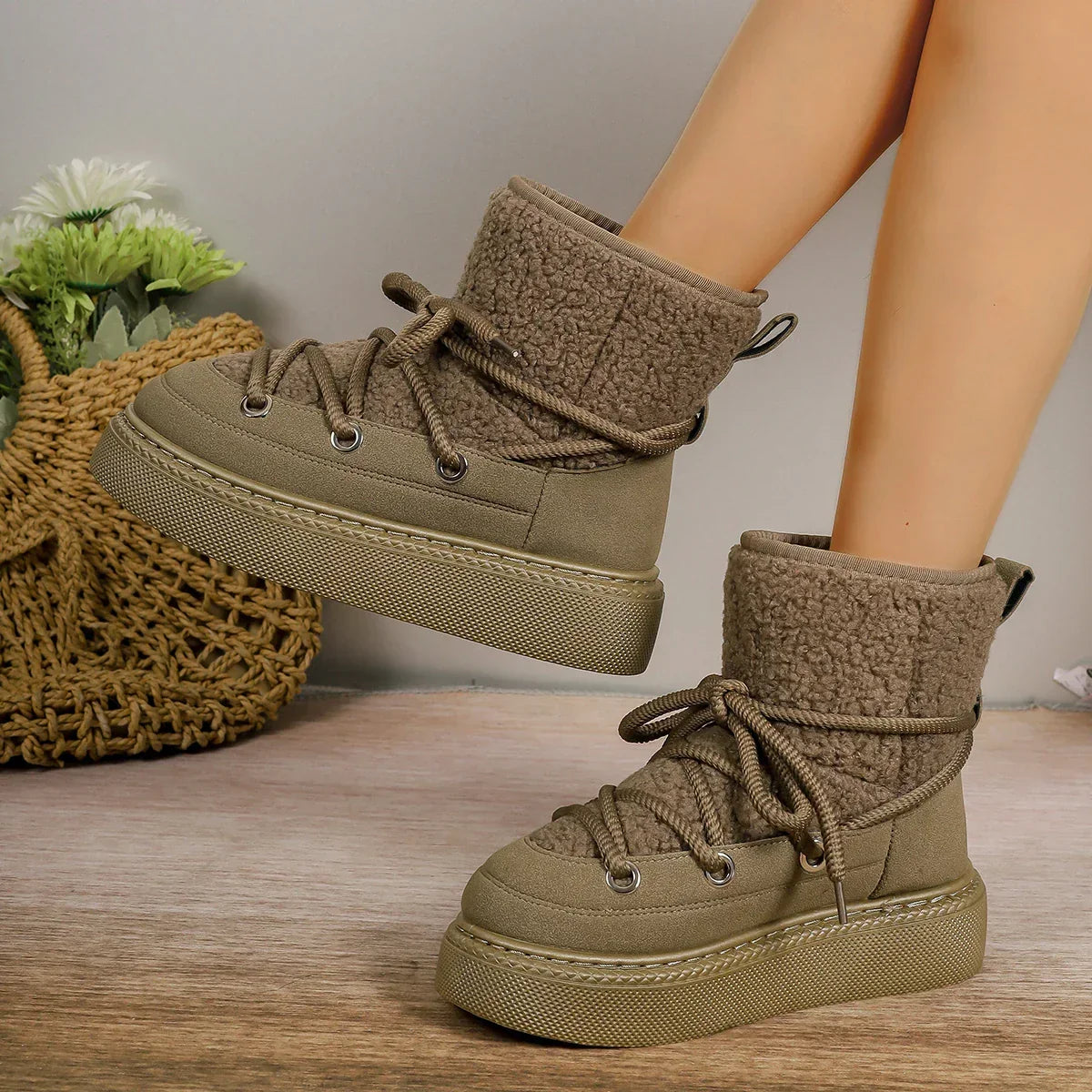 Leanne | Women's Stylish Lace-Up Winter Boots