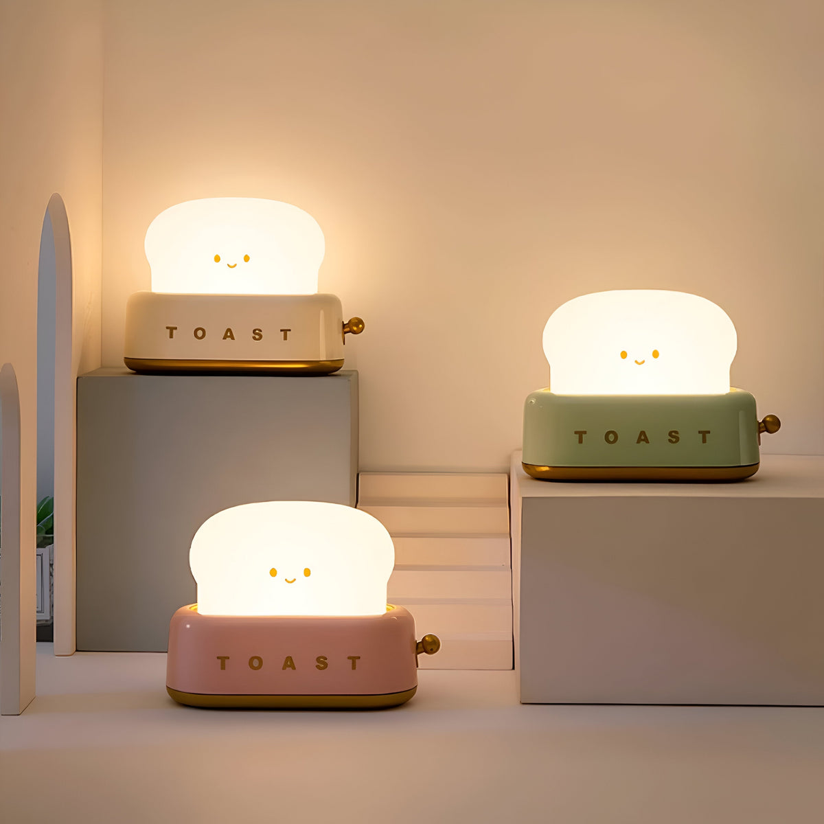 TinyToast | Table Lamp with Dimmable Warm Light & USB Charging | Fun Toaster Design for Cozy Ambiance