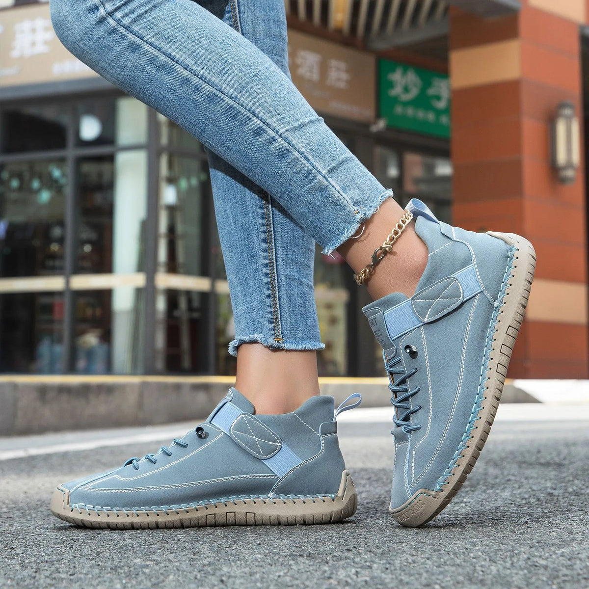 Donna | Comfortable Orthopedic Lace-Up Trainers
