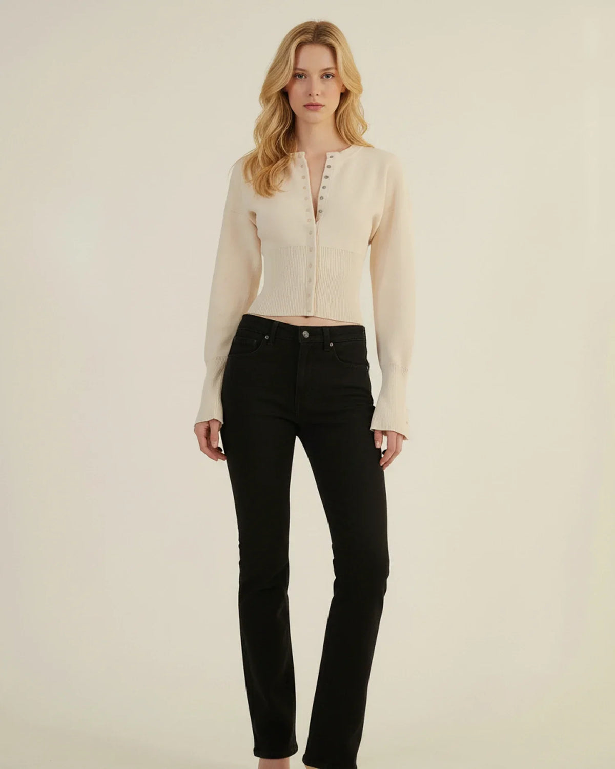 Nora | Women's Elegant Long-Sleeved Cropped Cardigan for Winter