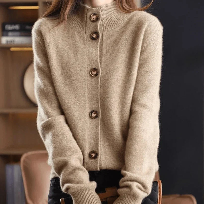 Cosy Relaxed-Fit Cashmere Cardigan for Winter