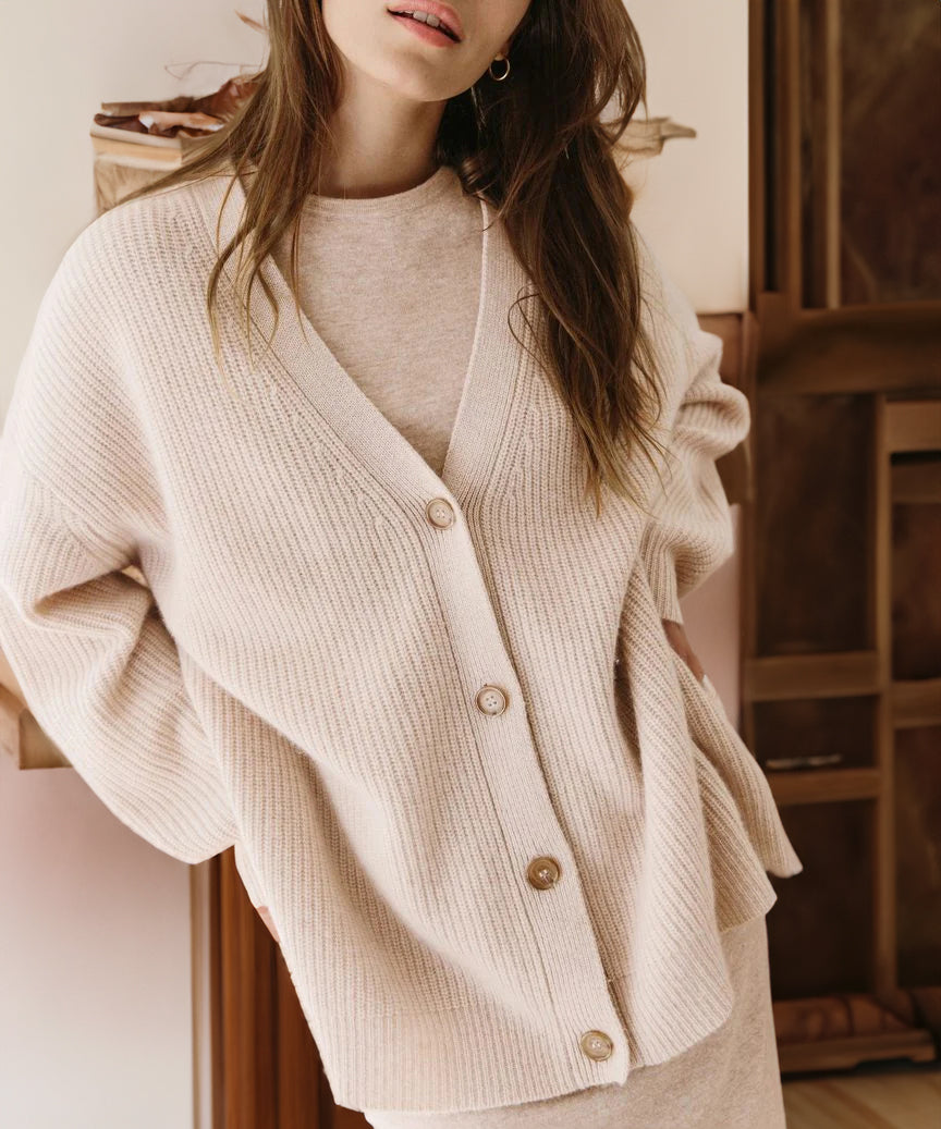 Una | Women's Elegant Soft-Knit Cardigan for Winter