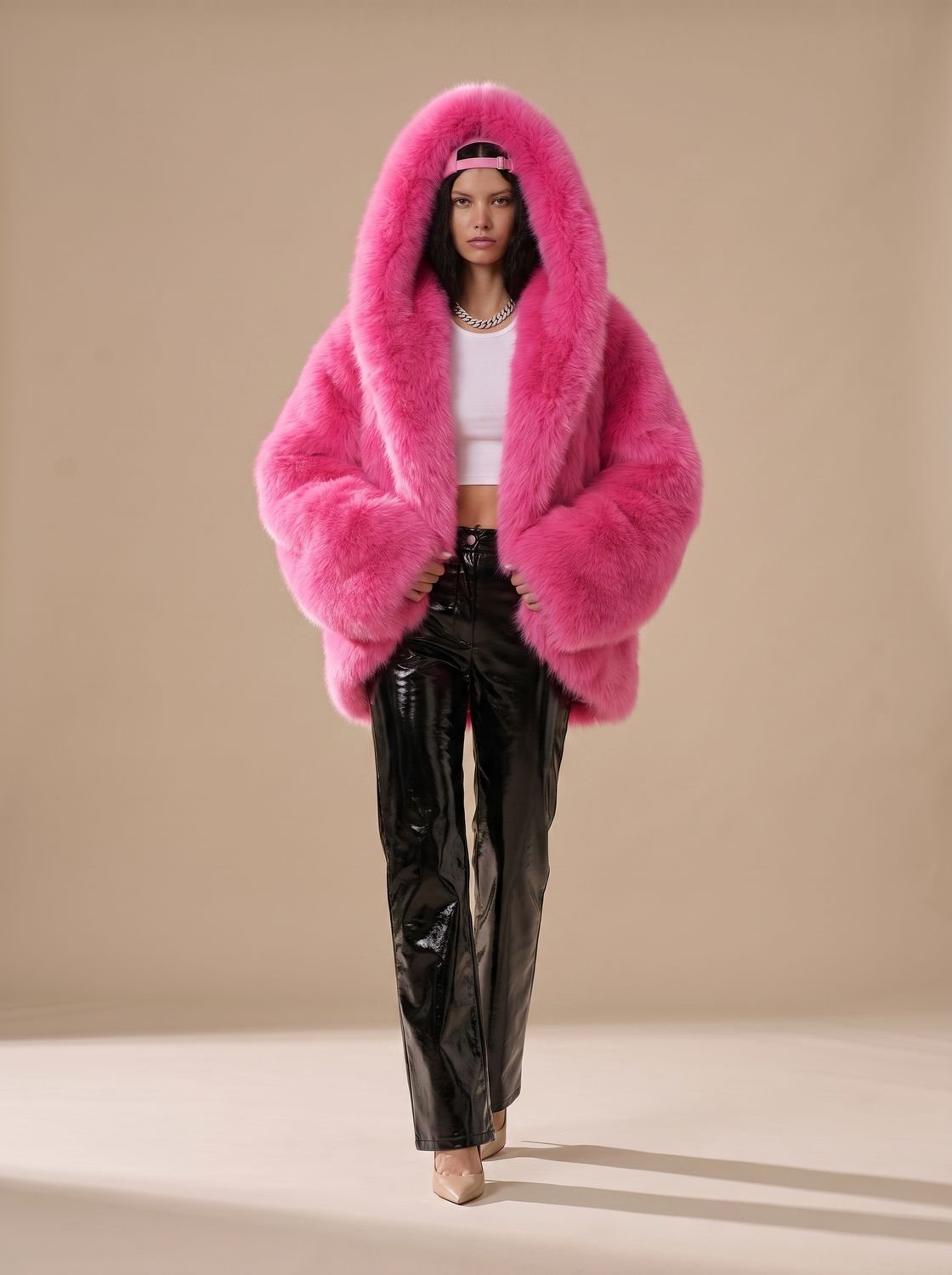 Annabel | Women's Oversized Hooded Faux Fur Winter Coat with Long Sleeves