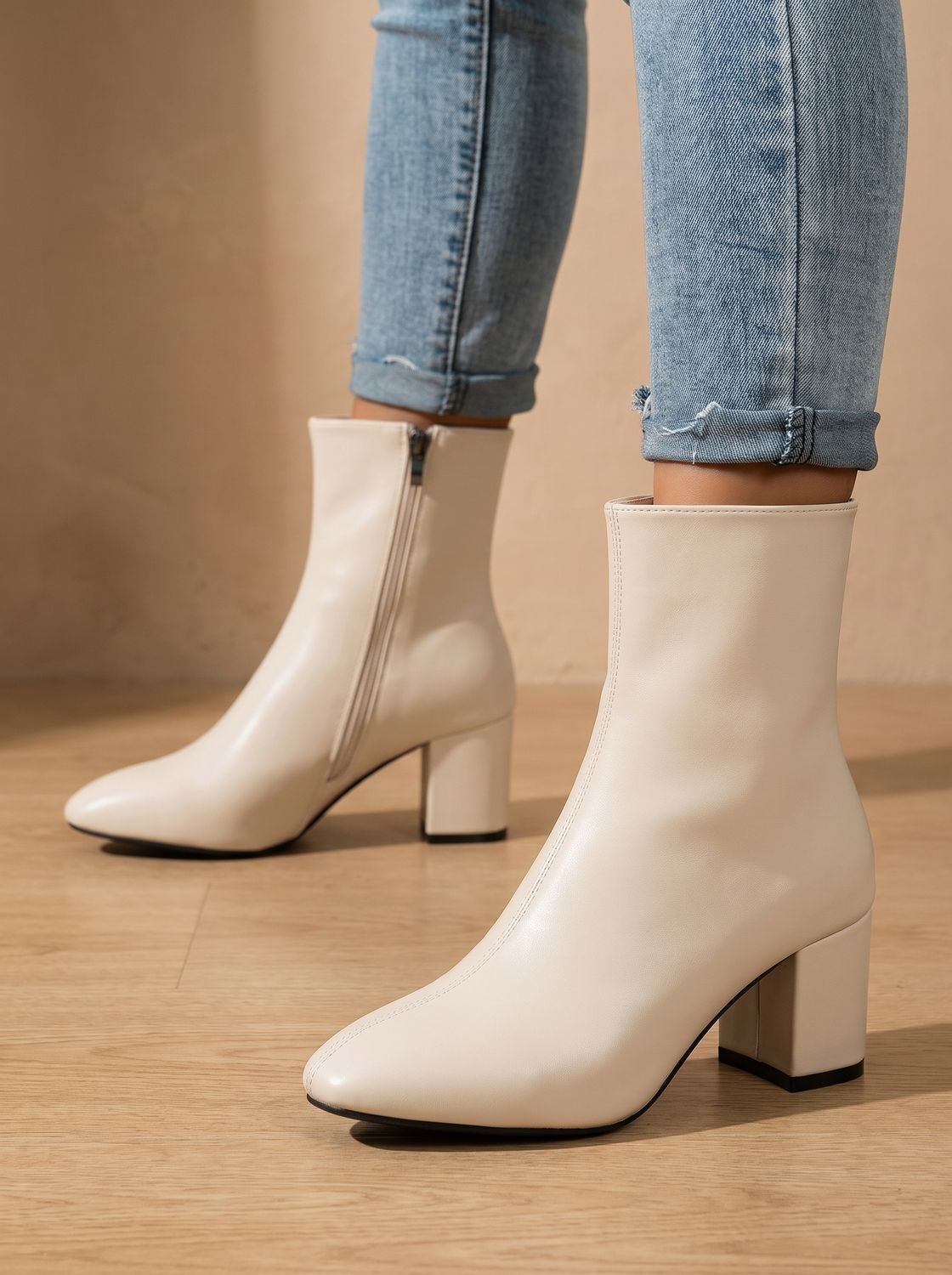 Niamh | Women's Pointed-Toe Ankle Boots